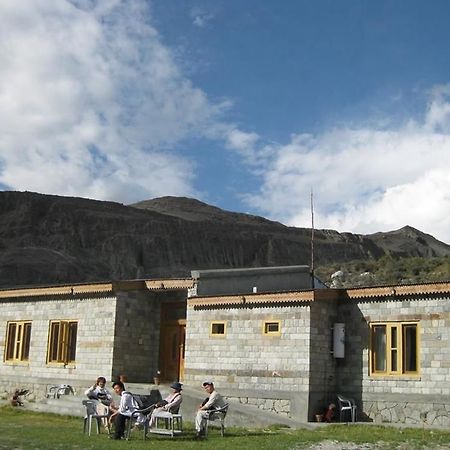 Sarai Silk Route Hotel Gilgit Exterior photo